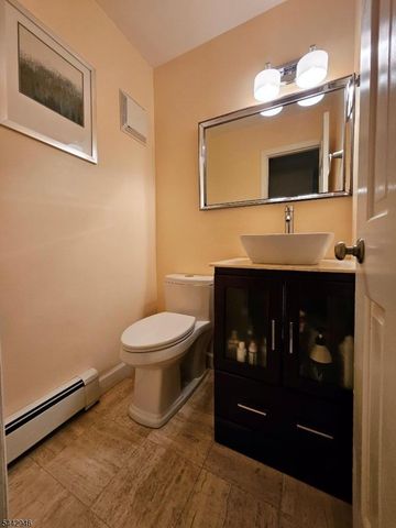 9 Fox Rd, Montville Twp., NJ 07045