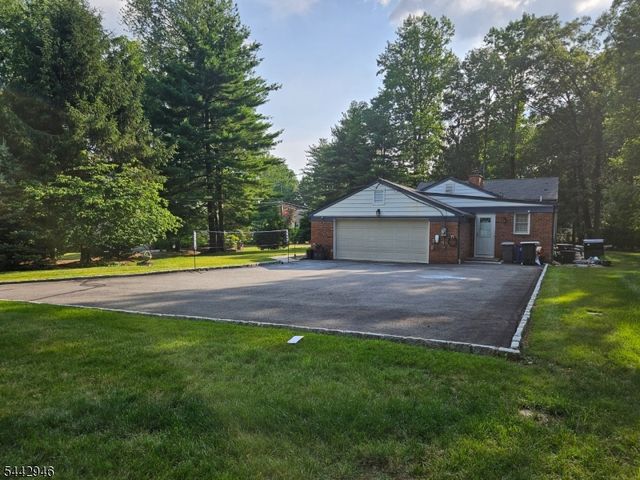 9 Fox Rd, Montville Twp., NJ 07045