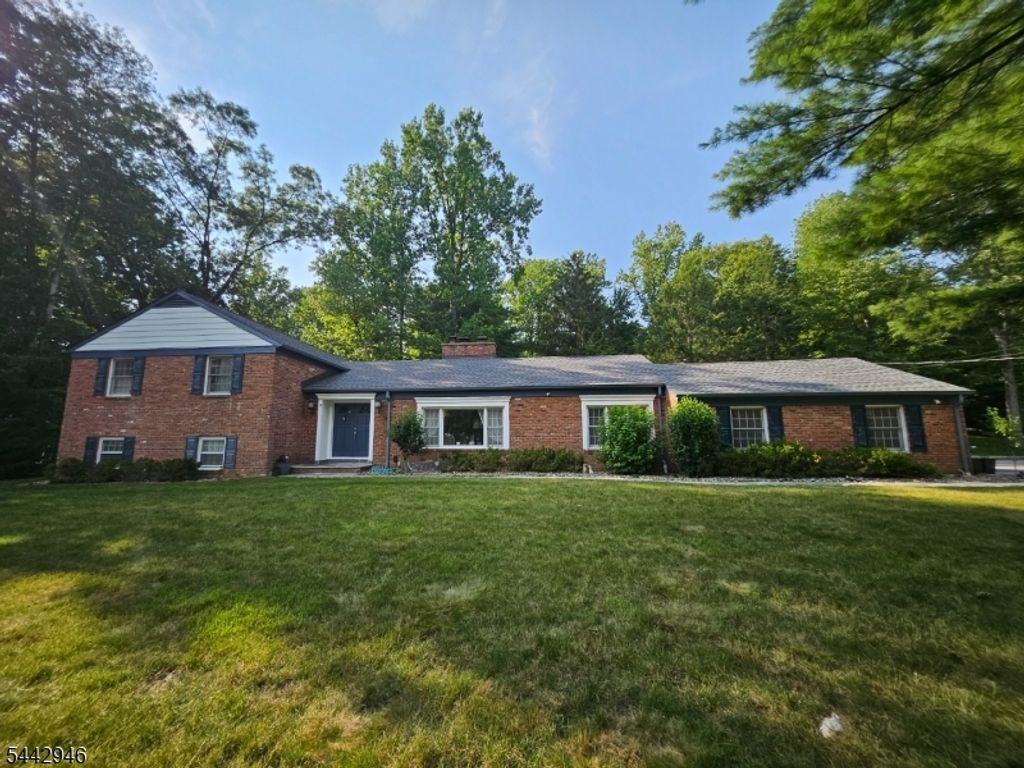 9 Fox Rd, Montville Twp., NJ 07045