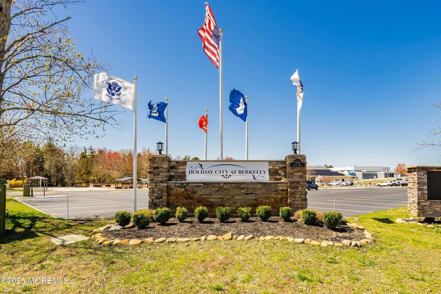 178 Charlotteville Drive S, Toms River, NJ 08757