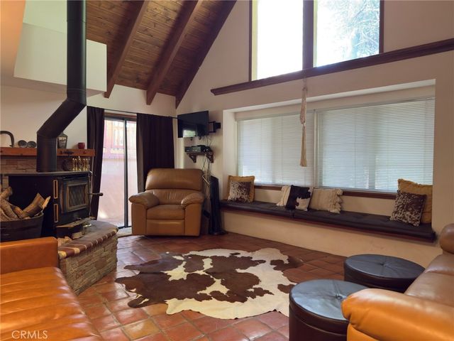 777 Ivy, Lake Arrowhead, CA 92352