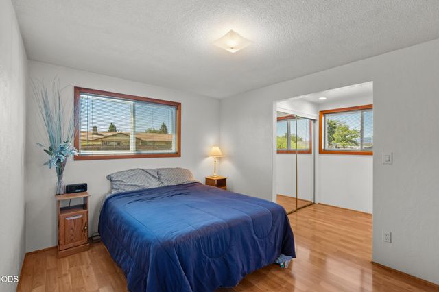7680 Gladstone Avenue, White City, OR 97503