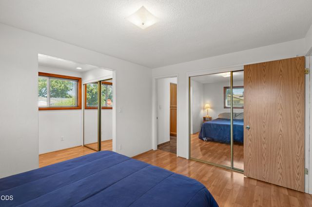 7680 Gladstone Avenue, White City, OR 97503