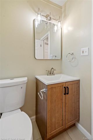 5378 Weddell Street, Dearborn Heights, MI 48125