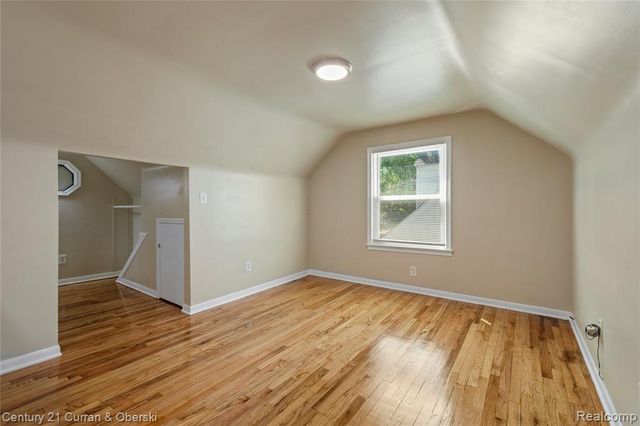 5378 Weddell Street, Dearborn Heights, MI 48125