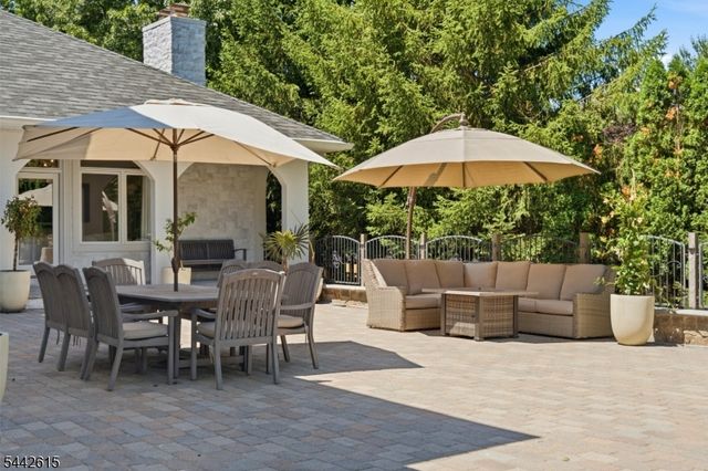 244 PARK AVENUE, North Caldwell Boro, NJ 07006