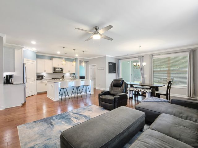544 Pontoon Road, Huger, SC 29450