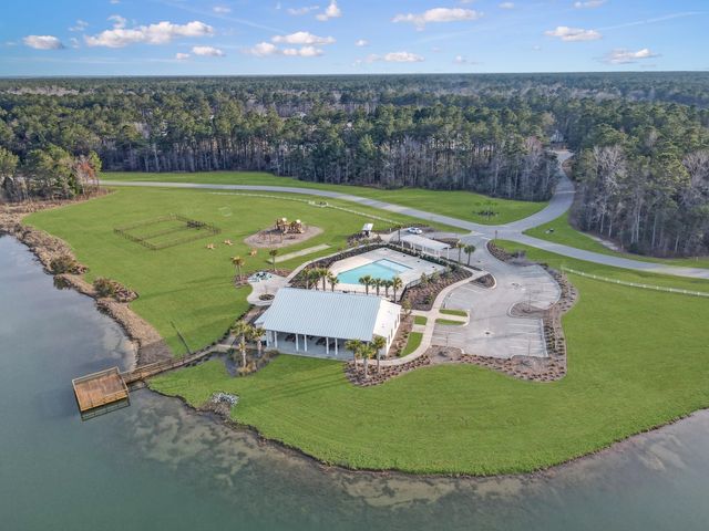 544 Pontoon Road, Huger, SC 29450