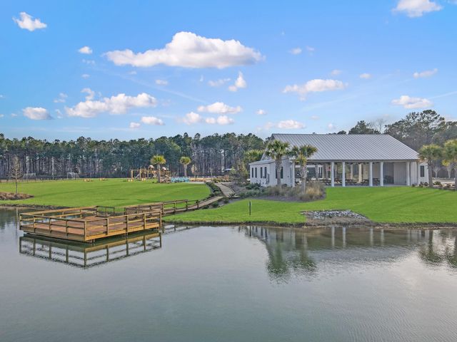 544 Pontoon Road, Huger, SC 29450