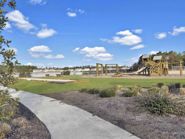 544 Pontoon Road, Huger, SC 29450