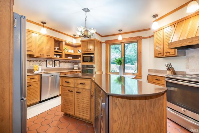 5430 E James Road, Bloomington, IN 47408