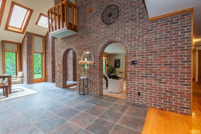 5430 E James Road, Bloomington, IN 47408