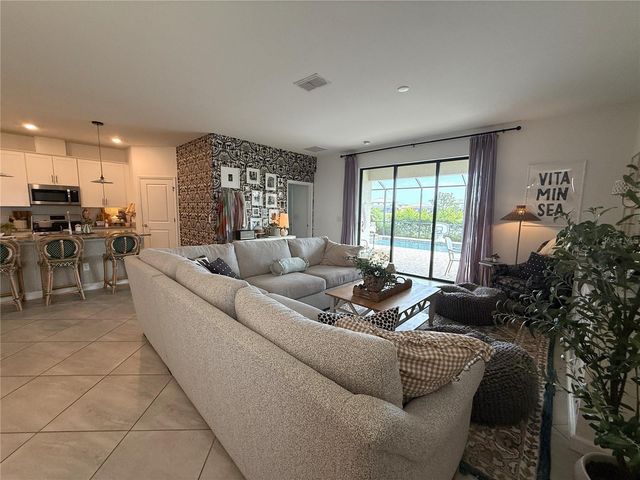 5132 CORAL REEF WAY, Bradenton, FL 34211