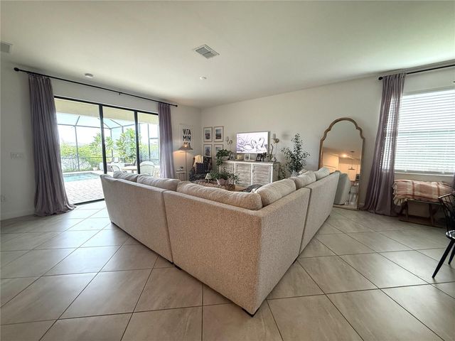 5132 CORAL REEF WAY, Bradenton, FL 34211