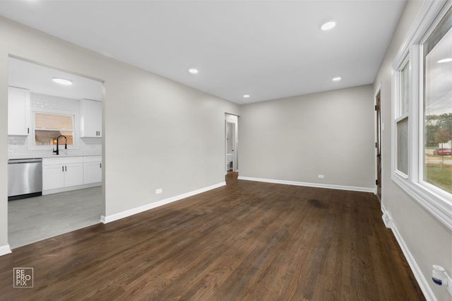 10854 Lyman Avenue, Chicago Ridge, IL 60415