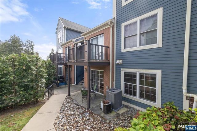 372 Cambridge Drive 372, Ramsey, NJ 07446