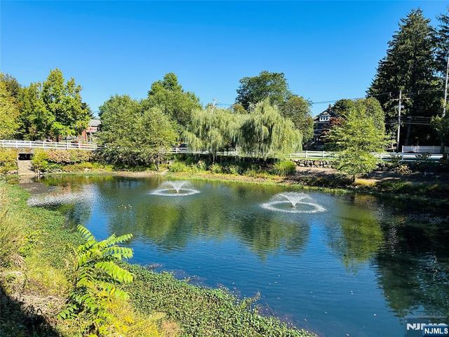 372 Cambridge Drive 372, Ramsey, NJ 07446