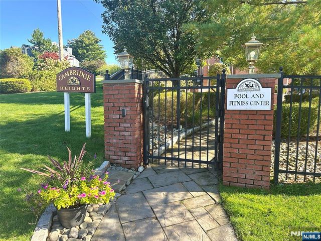 372 Cambridge Drive 372, Ramsey, NJ 07446