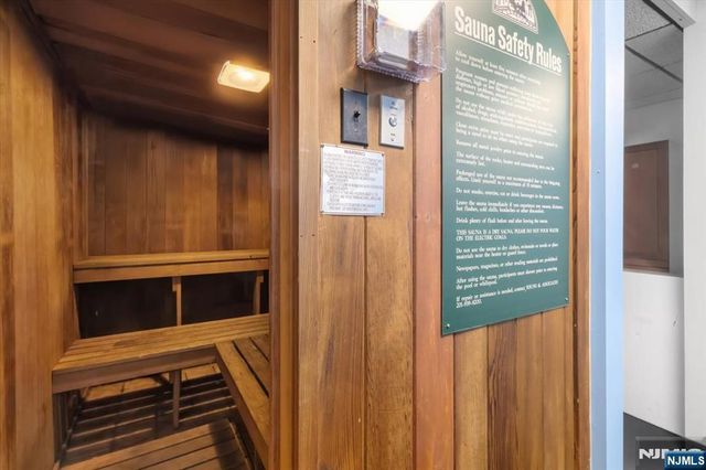 372 Cambridge Drive 372, Ramsey, NJ 07446