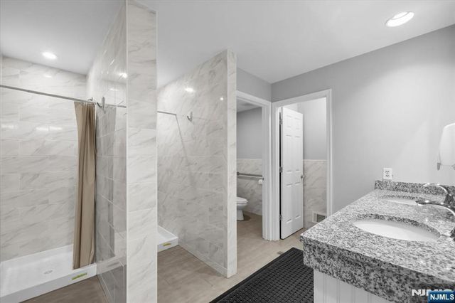 372 Cambridge Drive 372, Ramsey, NJ 07446