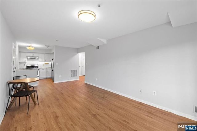 372 Cambridge Drive 372, Ramsey, NJ 07446