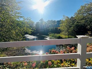 372 Cambridge Drive 372, Ramsey, NJ 07446