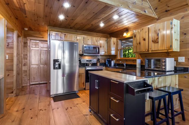 20 Locust Pointe Trail, Murphy, NC 28906
