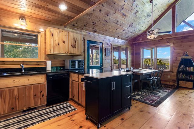 20 Locust Pointe Trail, Murphy, NC 28906