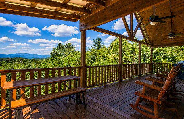 20 Locust Pointe Trail, Murphy, NC 28906