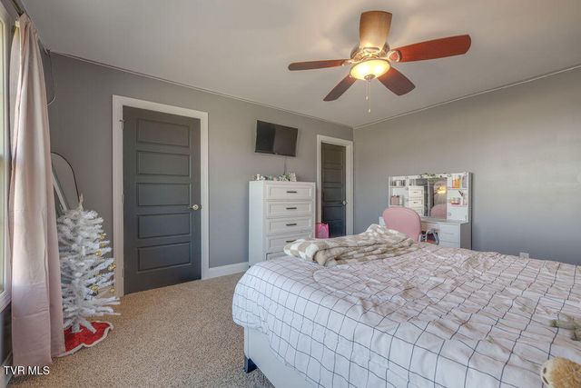 1024 Little Shadden Way, Gray, TN 37615