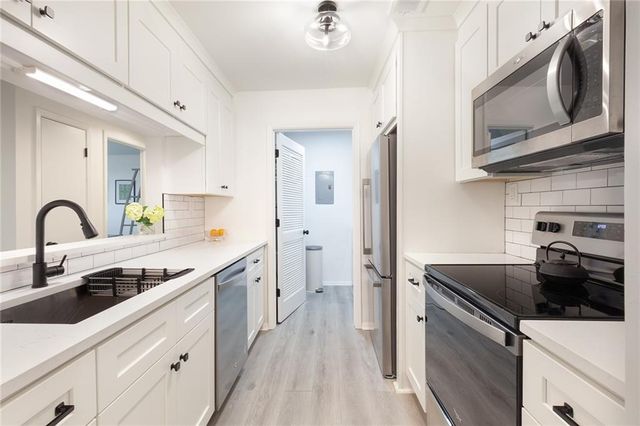 403 Tuxworth Circle, Decatur, GA 30033