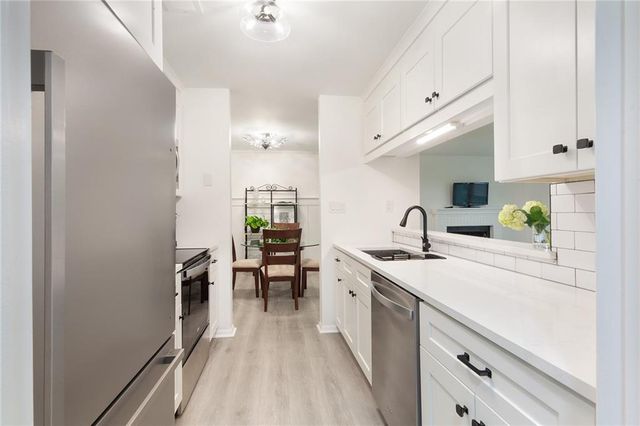 403 Tuxworth Circle, Decatur, GA 30033