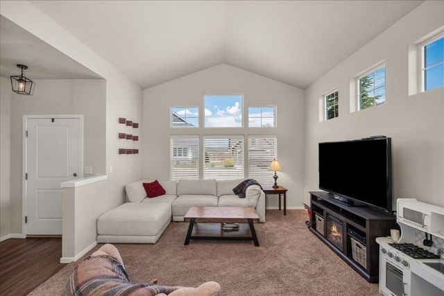 5505 S Talon Peak Dr, Spokane, WA 99224