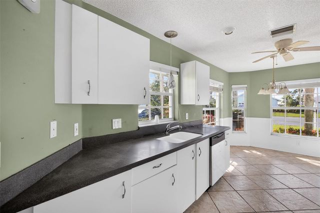 1803 ASHLEY DRIVE, Venice, FL 34292