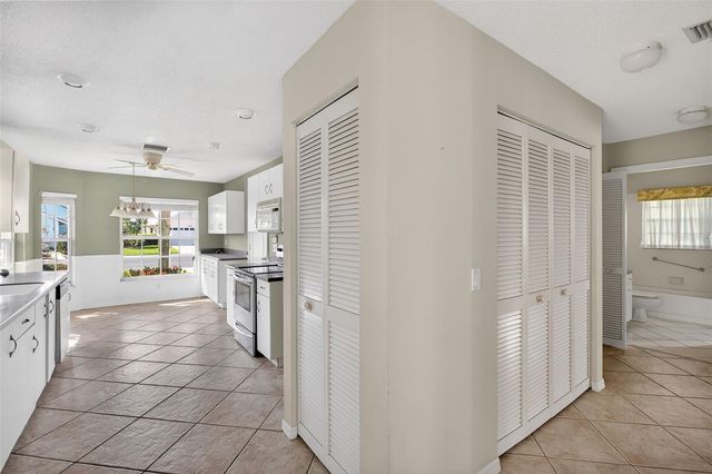 1803 ASHLEY DRIVE, Venice, FL 34292