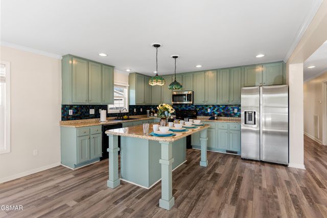 1514 Julia Allison Drive, Sevierville, TN 37876