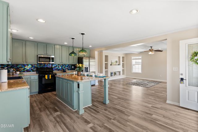 1514 Julia Allison Drive, Sevierville, TN 37876