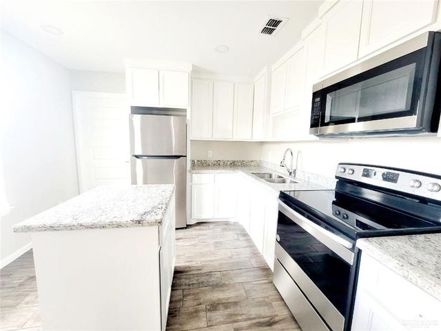 1424 Alta Vista Drive 2, Weslaco, TX 78596