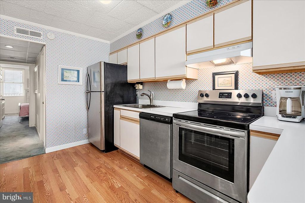 Image 14 of property listing at 13305 WIGHT ST #103, Ocean City, MD 21842