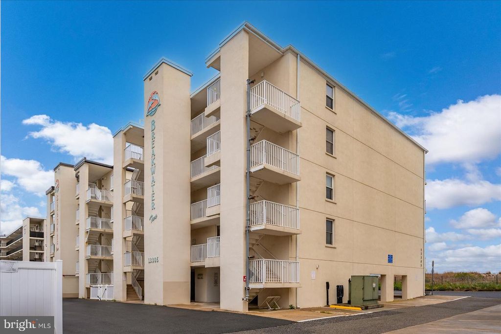 Image 22 of property listing at 13305 WIGHT ST #103, Ocean City, MD 21842