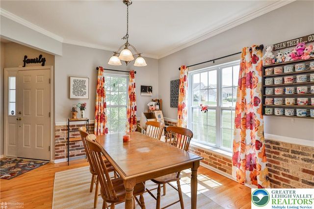1360 Hennaberry Lane, Forks Twp, PA 18040