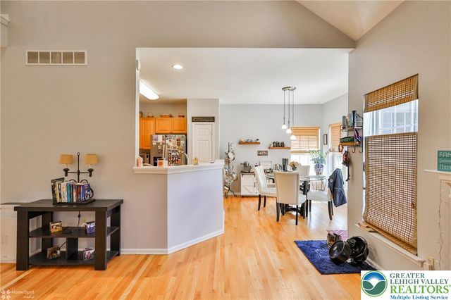1360 Hennaberry Lane, Forks Twp, PA 18040