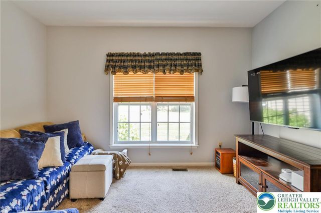 1360 Hennaberry Lane, Forks Twp, PA 18040