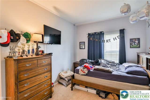 1360 Hennaberry Lane, Forks Twp, PA 18040