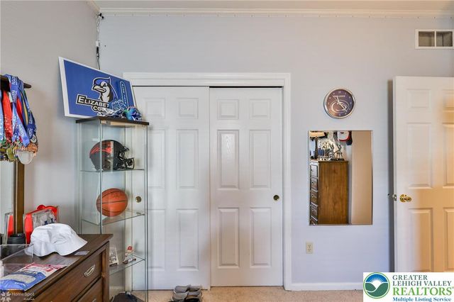 1360 Hennaberry Lane, Forks Twp, PA 18040