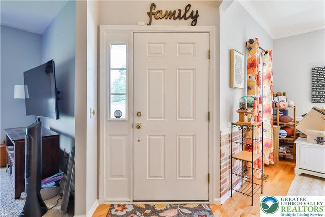1360 Hennaberry Lane, Forks Twp, PA 18040