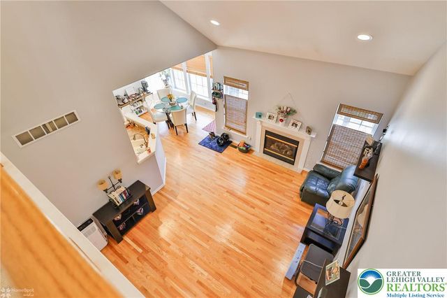 1360 Hennaberry Lane, Forks Twp, PA 18040