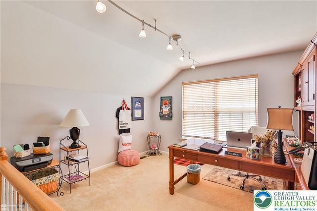 1360 Hennaberry Lane, Forks Twp, PA 18040