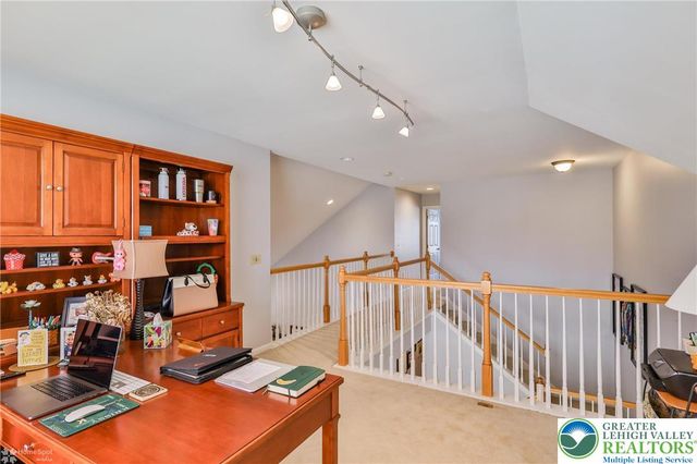1360 Hennaberry Lane, Forks Twp, PA 18040