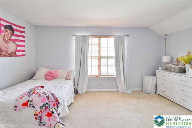 1360 Hennaberry Lane, Forks Twp, PA 18040